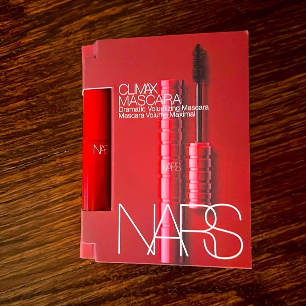 NWT: NARS climax mascara (sample size)